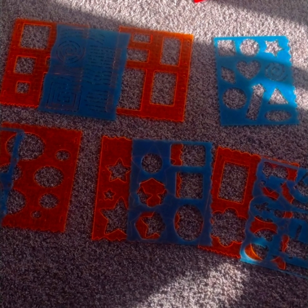 Drawing/scrapbooking stencils
